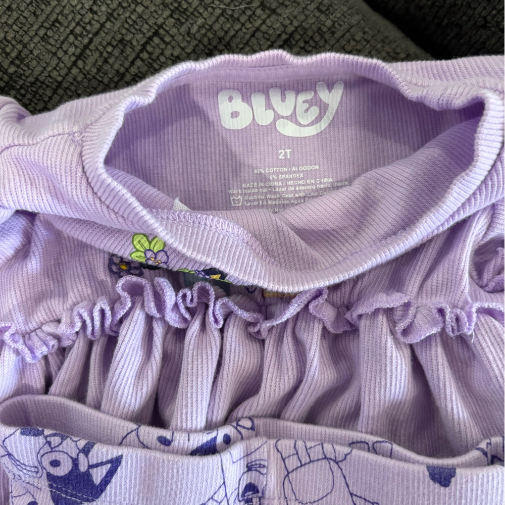 Purple Kids' Outfit with Bluey & Bingo Print - Picture 5 of 5